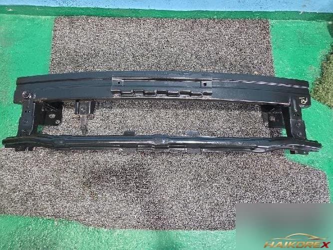 Hyundai Avante 2013 — направляющая бампера (передняя) 3