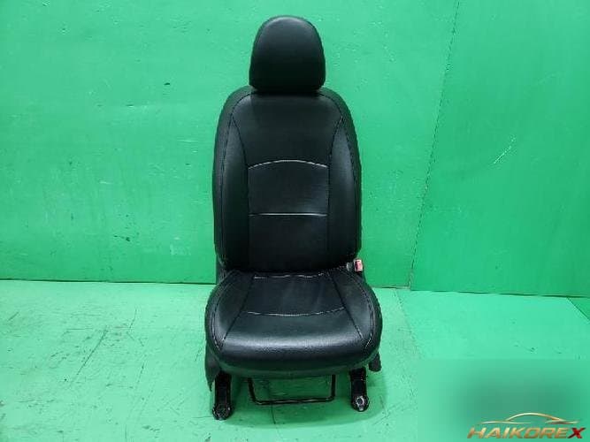 KG Mobility Tivoli 2017 — сиденье