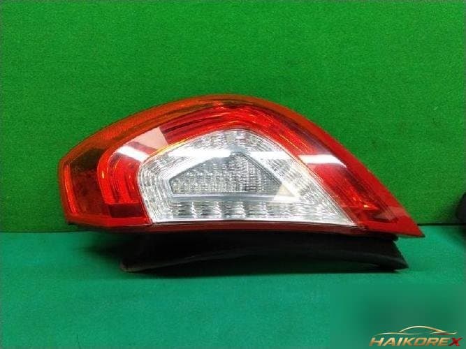 Ford MKS 2014 — фонарь задний правый (комбинированный) DA5Z-13405-D
