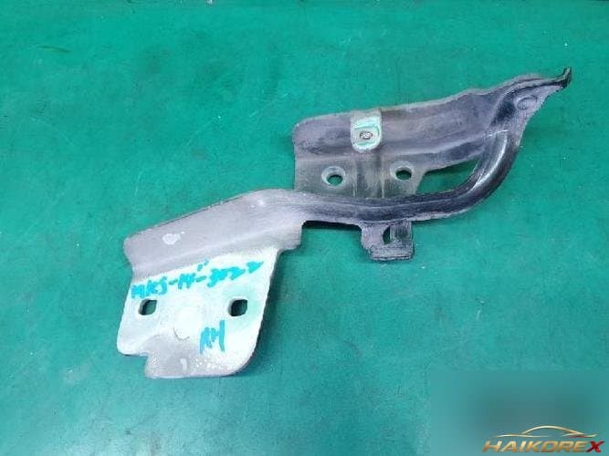 Ford MKS 2014 — петля капота правая 8A5Z-16796-A