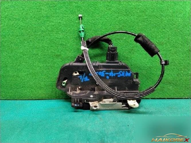Ford MKS 2014 — замок двери/багажника BB5A-7821812-AD