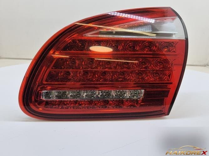 Porsche Cayenne 2014 — фара задняя правая внутренняя 7P5945094M