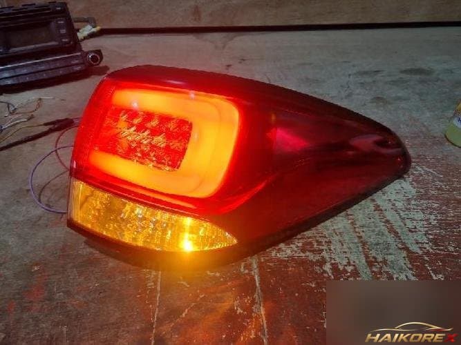 Kia Carens 2015 — фонарь задний правый (комбинированный)
