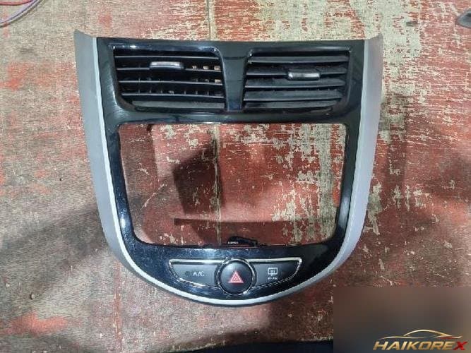 Hyundai Accent 2011 — панель приборов 84740-1R200