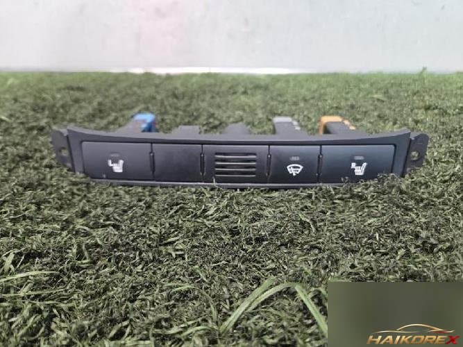 Kia Carnival 2010 — кнопка/выключатель 93700-4D121 6 (тепловой)