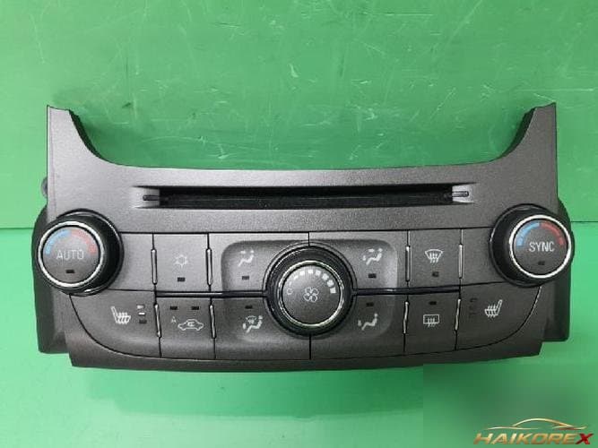 Chevrolet Malibu 2014 — блок управления климат-контролем 23465795
