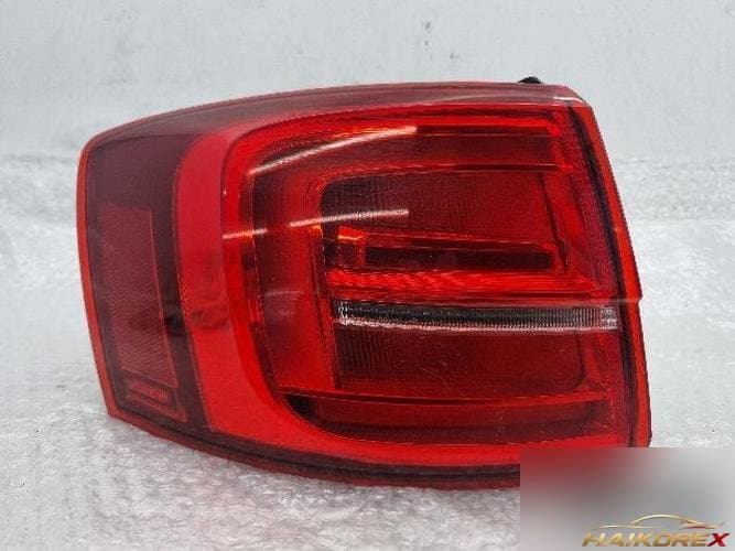 Volkswagen Jetta 2015 — фонарь задний левый в сборе 5C6945207E