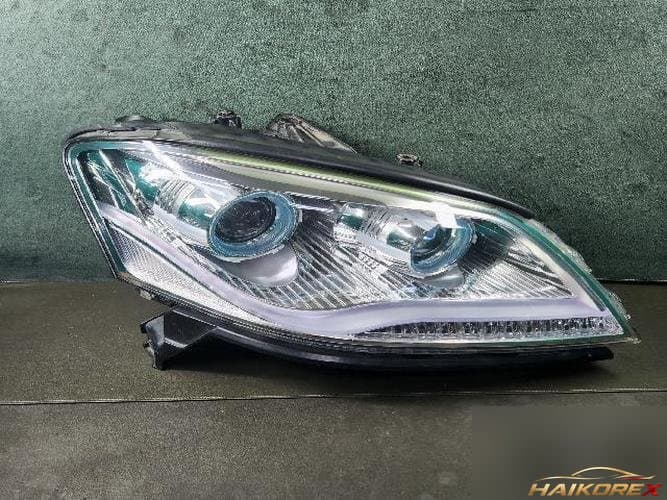 KG Mobility Chairman 2014 — фара передняя правая LED