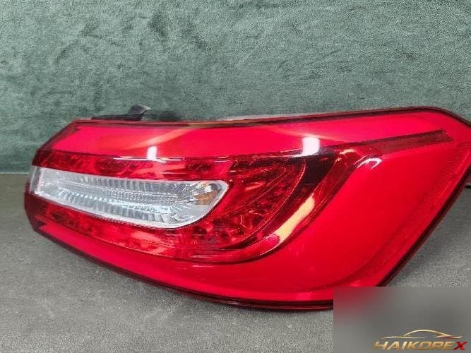 Kia K7 2013 — комбинированный фонарь задний правый (со стороны пассажира)