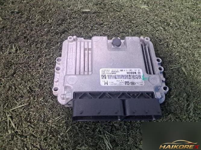 Jaguar XF 2014 — блок управления двигателем ECU EW93-12B684-MA 2