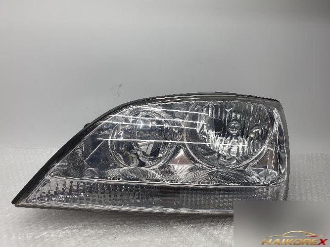 Kia Sorento 2004 — фара левая (водительская)