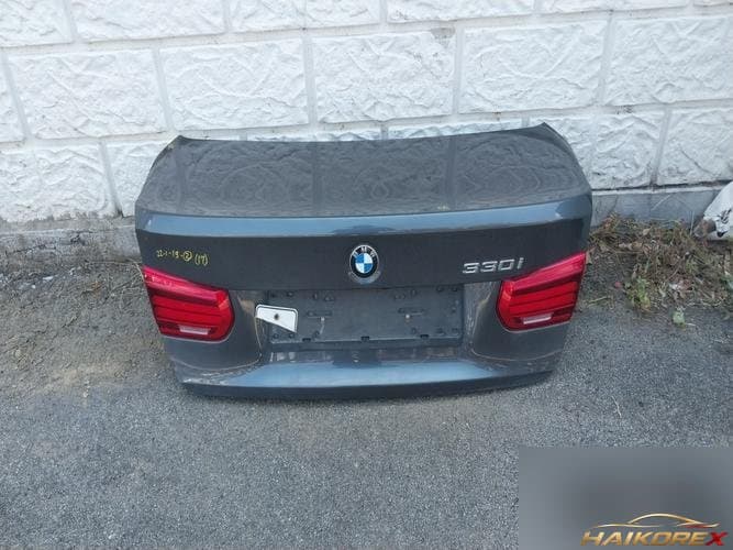 BMW 3 Series 2017 — крышка багажника 3