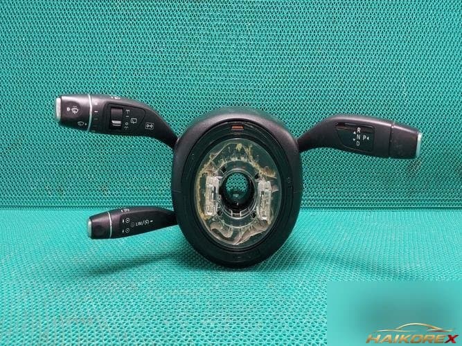 Mercedes-Benz A-Class 2015 — контактное кольцо (clock spring) A2469001211