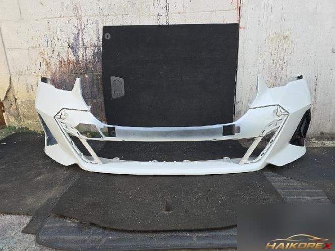 BMW 5 серия G60 2025 — передний бампер 51118084653