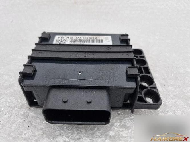 Volkswagen Jetta 2015 — модуль управления 3AA 919 041 A 1
