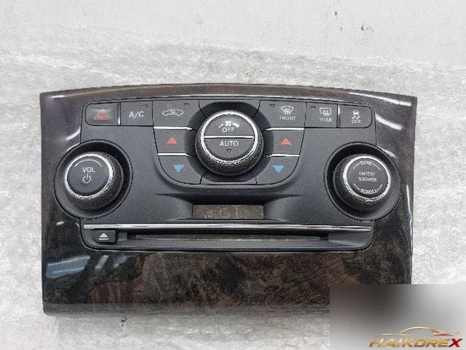 Chrysler 300 2012 — переключатель климат-контроля (печка/кондиционер) 1UW97AAAAA