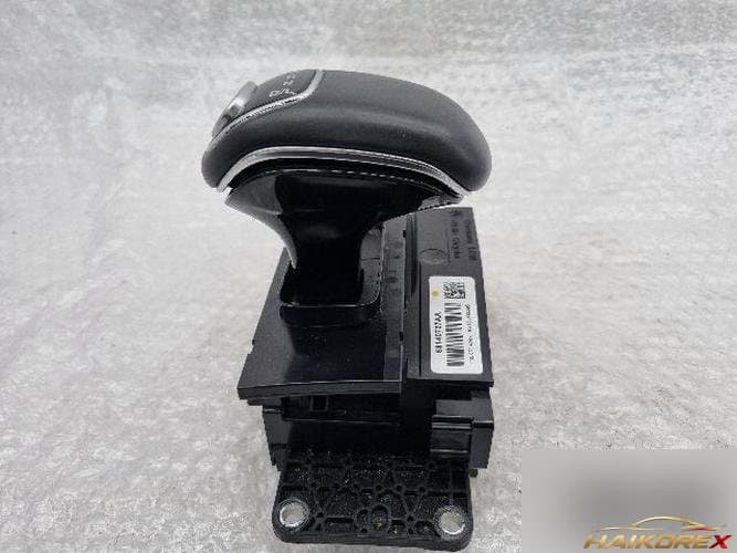 Chrysler 300 2012 — рычаг переключения передач 68140727AA