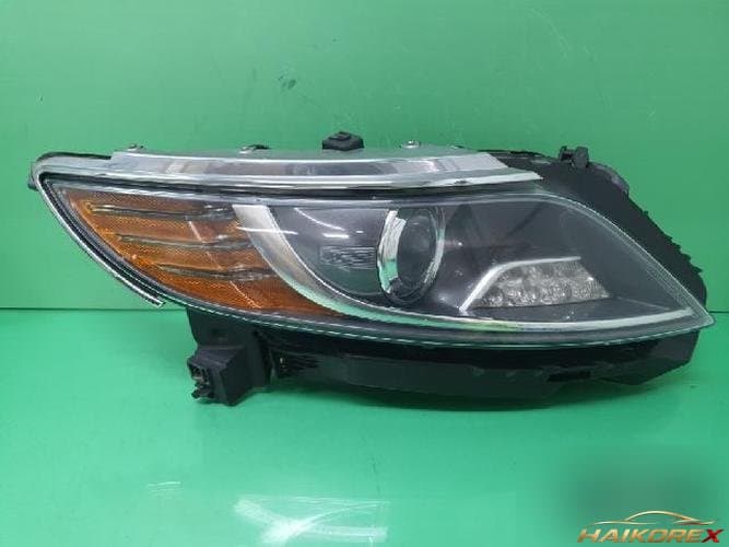 Ford MKS 2014 — фара правая DA53-13005-AN 2