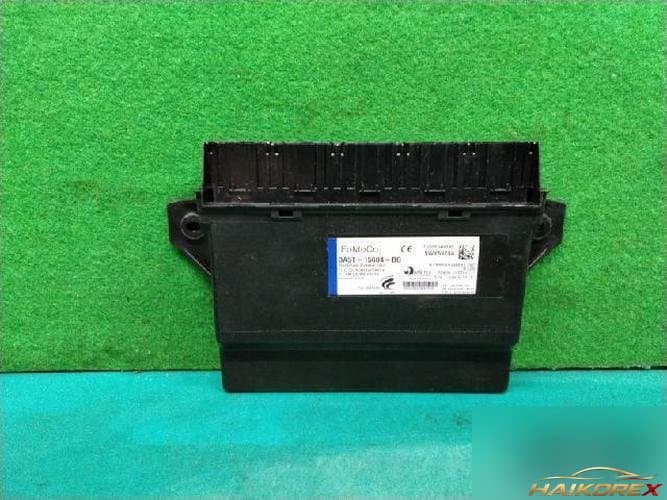 Ford MKS 2014 — блок управления кузовом (BCM) ETACS DA5T-15604-BG
