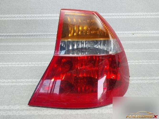 Chrysler 300 2004 — фонарь задний комбинированный правый (пассажирский)