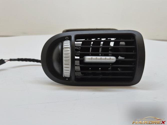 Porsche Cayenne 2010 — дефлектор воздуховода 7L5819703B
