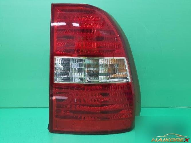 Kia Sportage 2007 — задний комбинированный фонарь правый