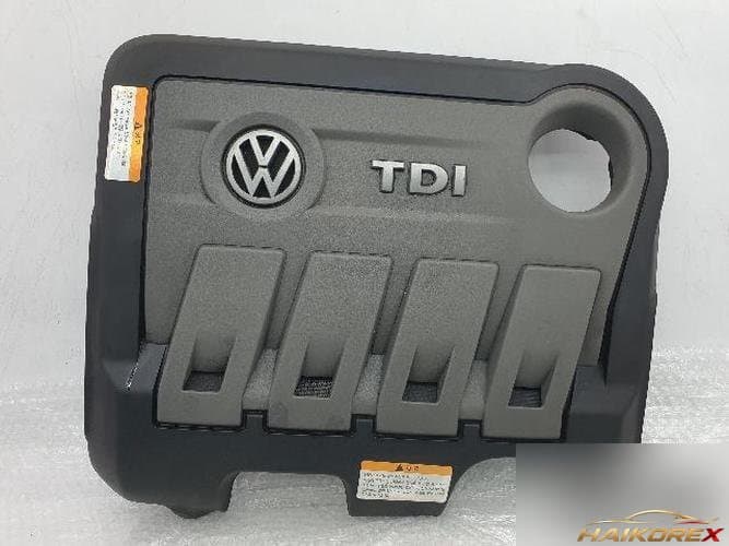 Volkswagen Passat 2013 — крышка двигателя 03L 103 925 T