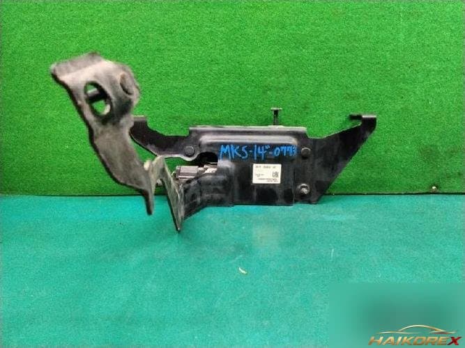 Ford MKS 2014 — модуль радара DG1T-9G768-BB с кронштейном