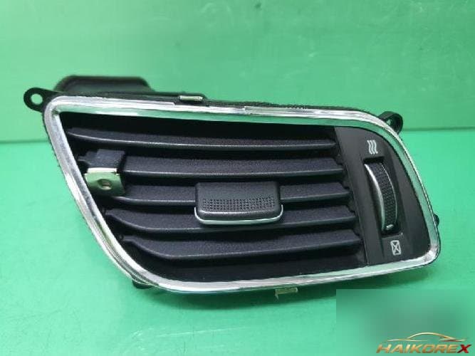 Hyundai Equus 2010 — панель приборов 1