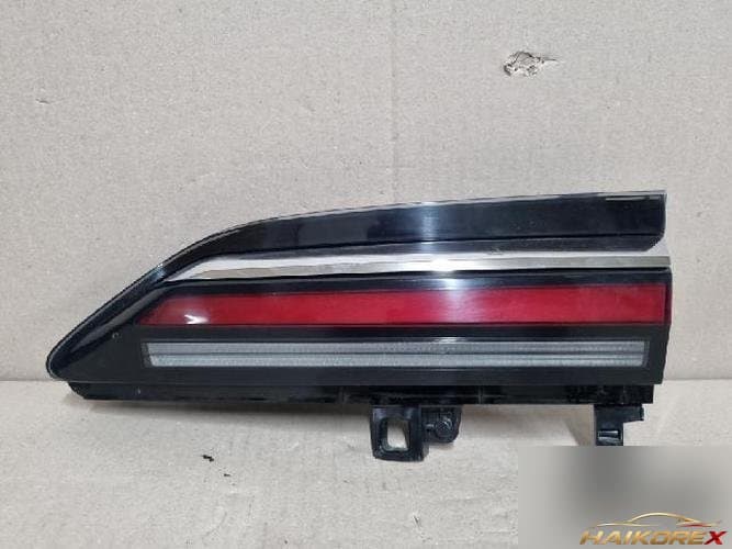 BMW 7 Series 2025 — накладка крышки багажника (с фонарём) H85A45BA604