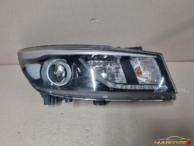 Kia Carnival 2016 — фара правая 92102A9040