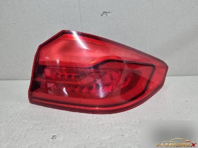 BMW 5 Series 2020 — комбинированный задний фонарь правый (пассажирский) 63217376464