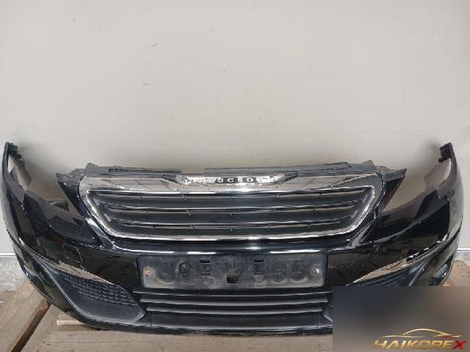 Peugeot 308 2015 — передний бампер