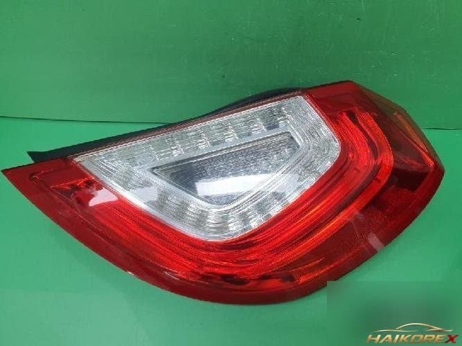 Ford MKS 2014 — задний комбинированный фонарь правый (пассажирский)