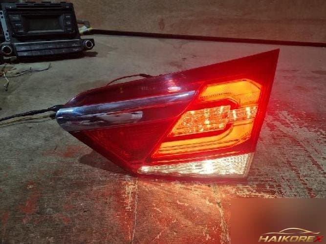 Hyundai i40 2016 — фонарь задний в крышку багажника 92404-3Z510
