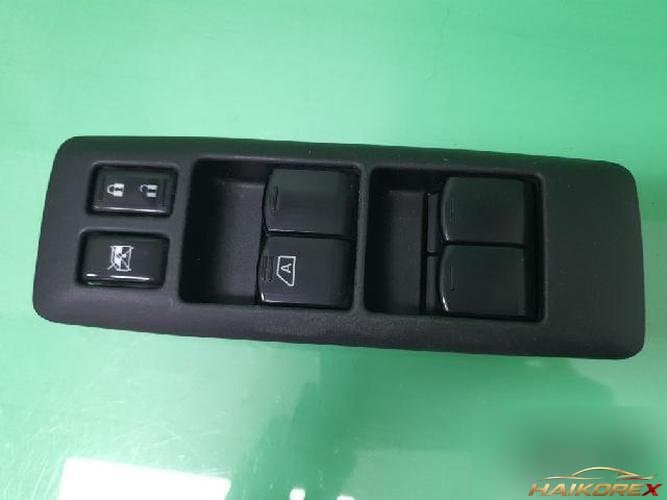 Nissan Rogue 2010 — кнопка стеклоподъемника передняя правая
