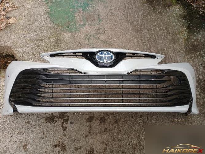 Toyota Camry 2019 — передний бампер