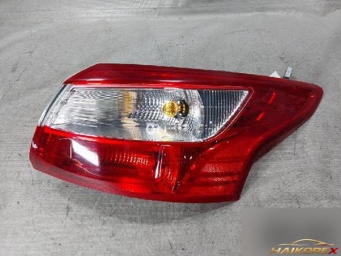 Ford Focus 2012 — фонарь задний правый