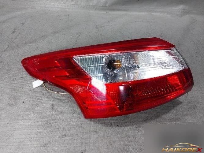 Ford Focus 2012 — комбинированный фонарь задний левый