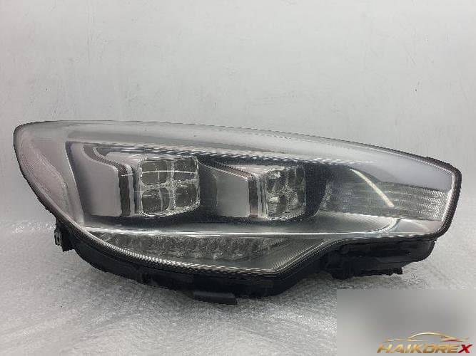 Kia K9 2013 — фара правая светодиодная 92102-3T200