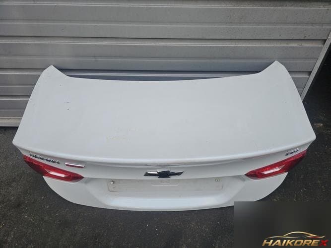 Chevrolet Malibu 2017 — крышка багажника