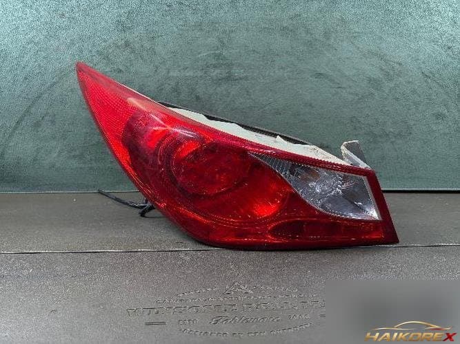 Hyundai Sonata 2014 — комбинированный фонарь задний левый (водительский)