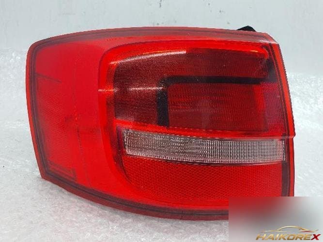 Volkswagen Jetta 2015 — комбинированный фонарь задний левый (водителя)