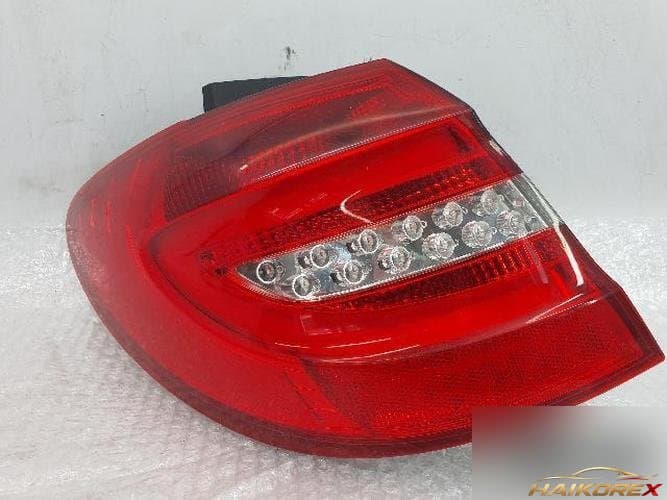 Mercedes-Benz B-Class 2012 — комбинированный задний фонарь левый (водительский) A2468200564