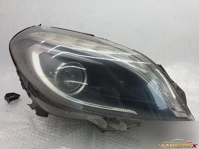 Mercedes-Benz B-Class 2012 — фара правая (ксенон) A2468207261
