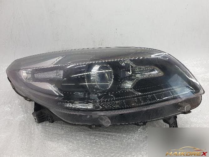 Renault SM7 2014 — фара правая (ксенон) 260106586R