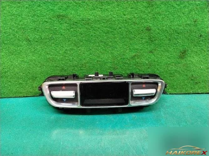 Mercedes-Benz CLS-Class 2019 — кнопка управления климат-контролем A2389050701