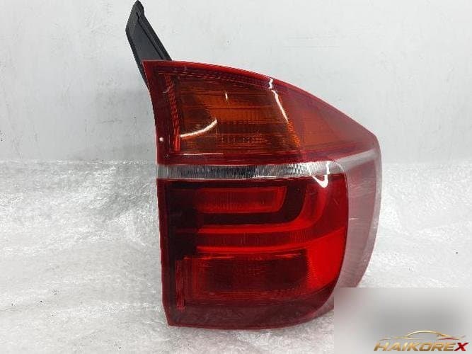 BMW X5 2011 — фонарь задний правый (комбинированный) 7262574