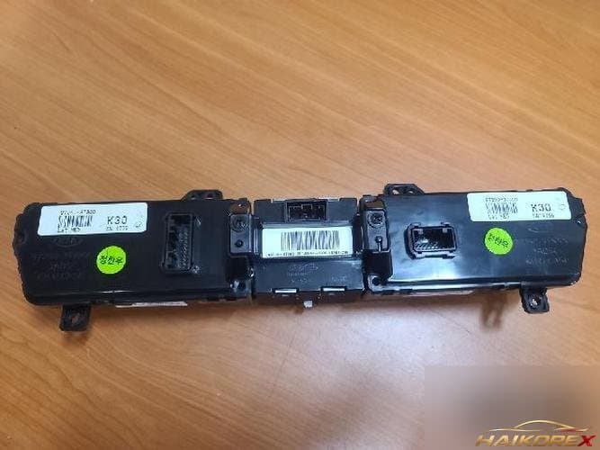 Kia K9 2013 — переключатель климат-контроля (блок управления отопителем/кондиционером)