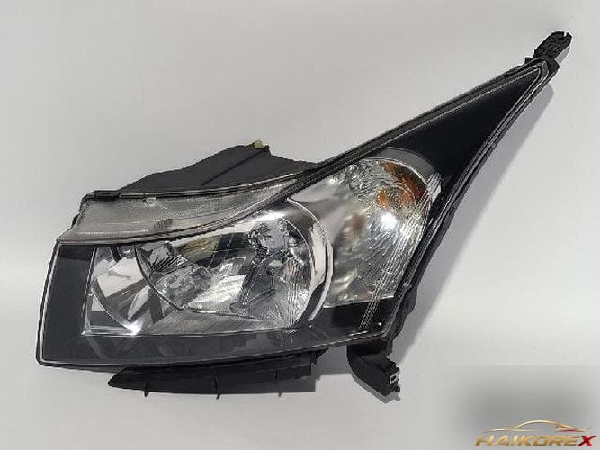 Chevrolet Cruze 2012 — фара левая